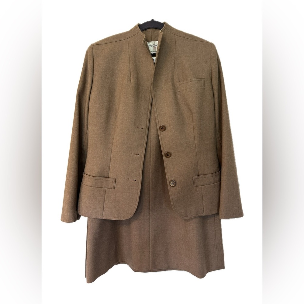 VTG. Roth LeCover Nordstrom’s Skirt Suit. Size 12